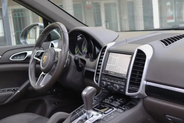 Porsche Cayenne S E-Hybrid 37