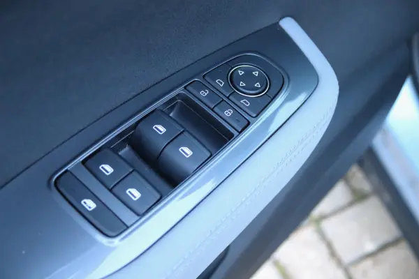 BYD Dolphin Surf 43.2 kWh Boost 21