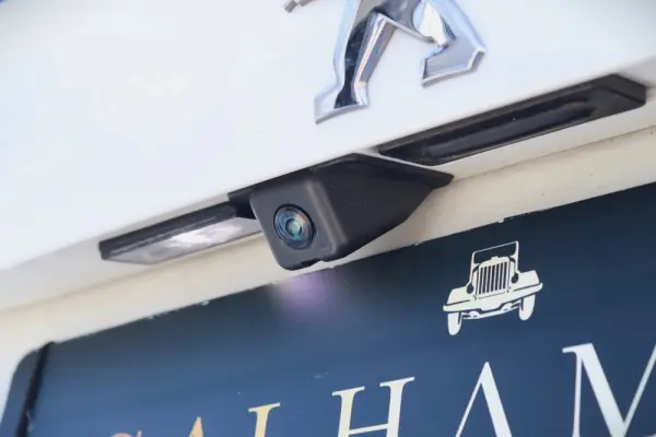 Peugeot 2008 1.5 BlueHDi Allure EAT8 13