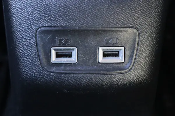 Peugeot 2008 1.5 BlueHDi Allure EAT8 25