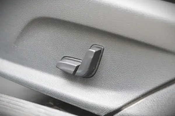 Mercedes-Benz C 350 e 27