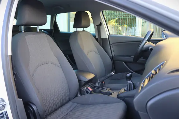 SEAT Leon ST 1.6 TDI Style Ecomotive 21