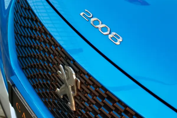 Peugeot e-2008 50 kWh Allure Pack 12