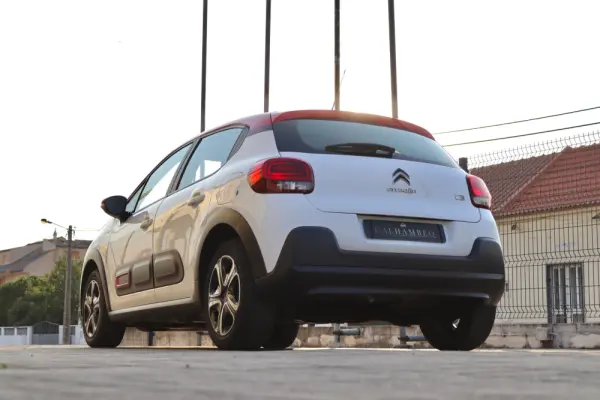 Citroen C3 1.2 PureTech Shine 8
