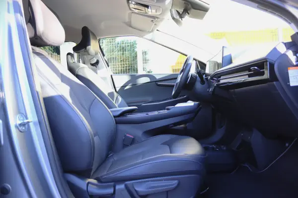 Kia EV6 84-kWh Air 26