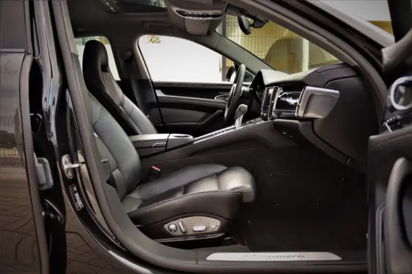 Porsche Panamera 22