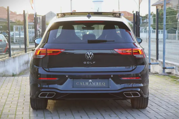 Volkswagen Golf 1.5 eTSI R-Line DSG 9