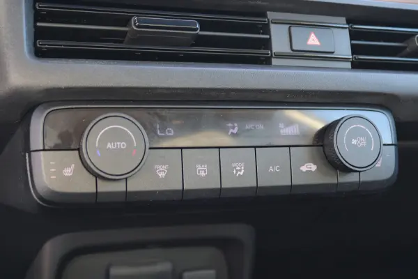 Honda e Advance (17") 21
