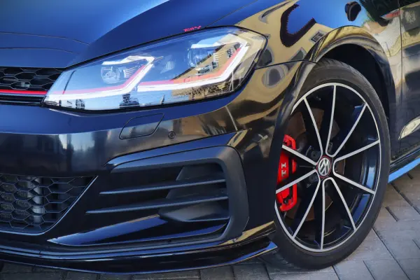 Volkswagen Golf 2.0 TSI GTi TCR DSG 16