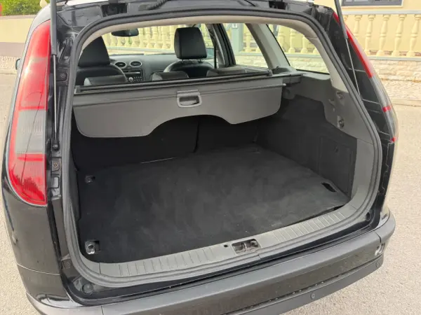 Ford Focus SW 1.6 TDCi Ghia 12