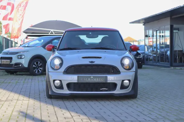 MINI 3 Portas John Cooper Works 2
