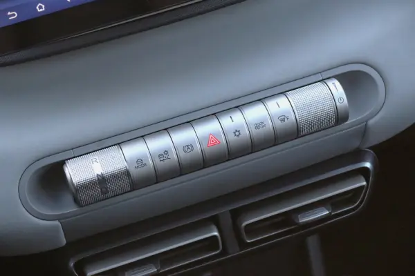 BYD Dolphin Surf 43.2 kWh Boost 25