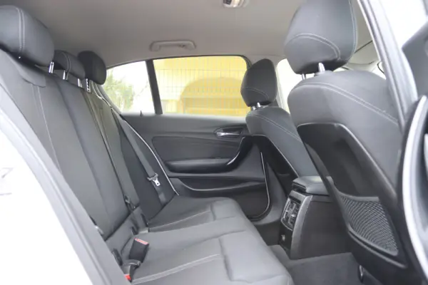 BMW 116 d EDynamics Line Sport 28