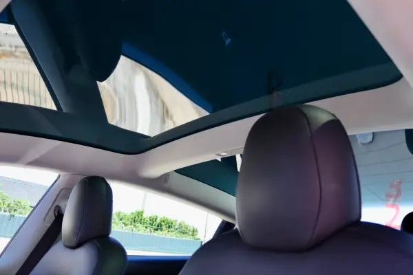 Tesla Model 3 Standard Range Plus RWD 11
