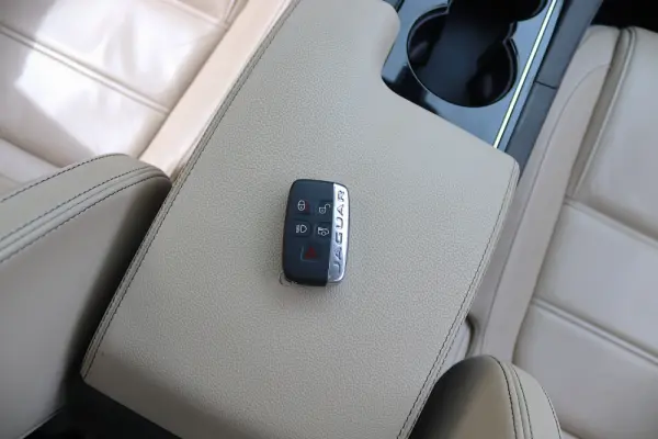 Jaguar F-Pace 20d Aut. Prestige 24