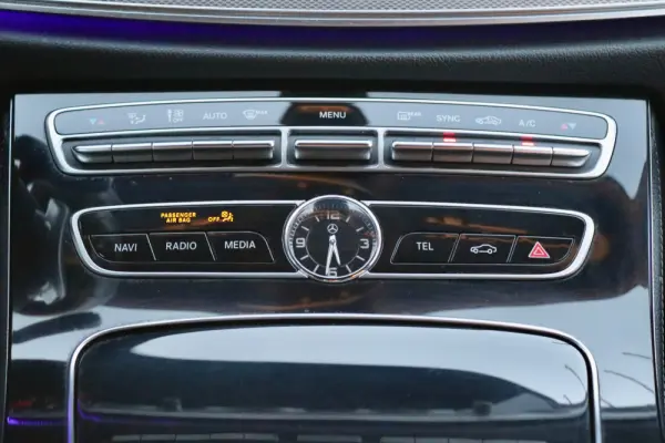 Mercedes-Benz E 220 d AMG Line 20