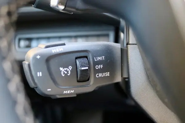 Peugeot 3008 1.6 Hybrid Allure Pack e-EAT8 5