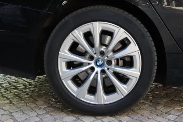 BMW 320 e Corporate Edition Auto 11