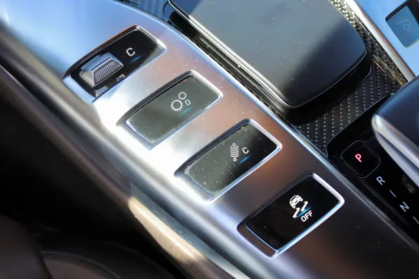 Mercedes-Benz AMG GT 4 portas 63 S E Performance Speedshift MCT 9G 33