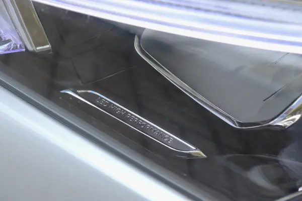Mercedes-Benz CLA 250 e 8G-DCT AMG Line 11
