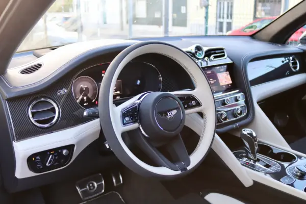 Bentley Bentayga V8 S Black Edition 17