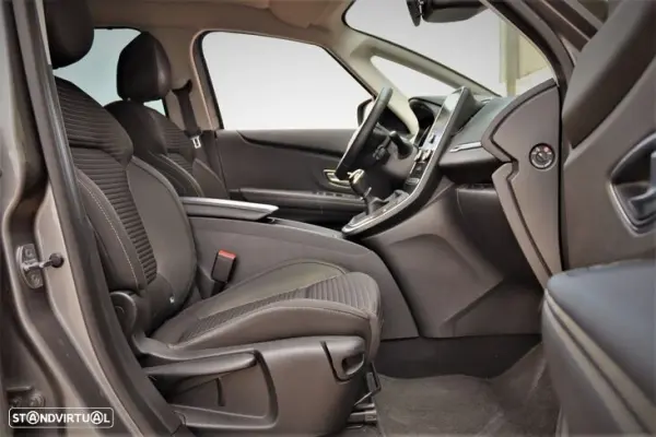 Renault Grand Scénic 1.5 dCi Dynamique S 7L 15