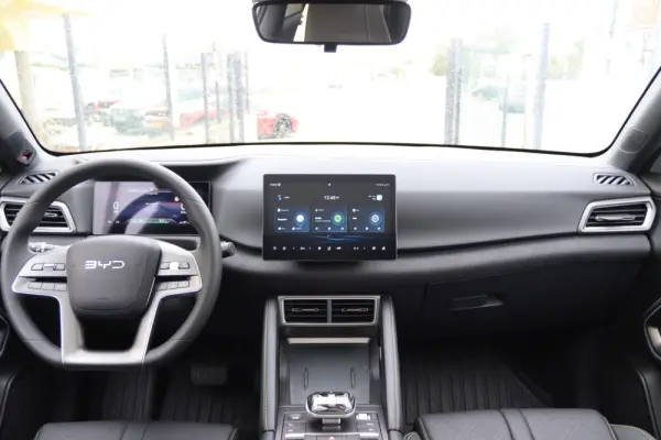 BYD Atto 2 45.1 kWh Boost 4