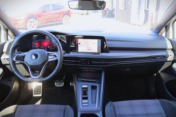 Volkswagen Golf 1.4 TSI GTE+ DSG 4