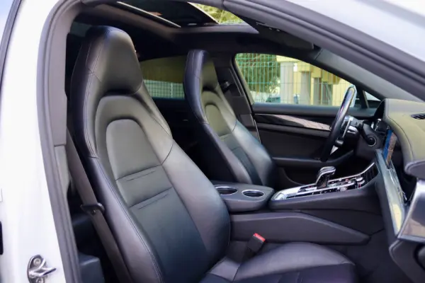 Porsche Panamera 4 E-Hybrid 34