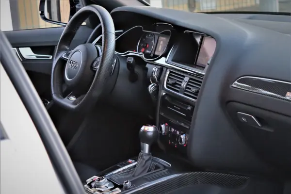 Audi RS4 Avant 4.2 FSi quattro S tronic 8