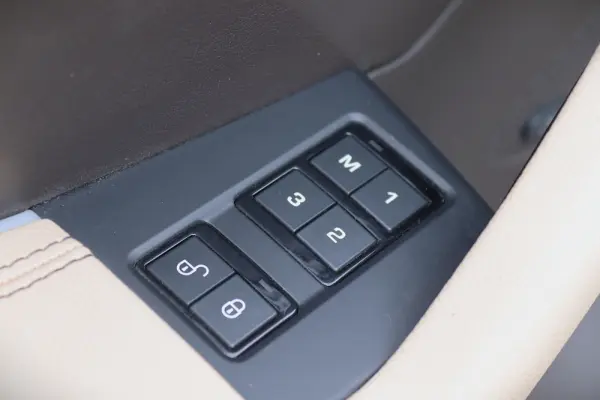 Jaguar F-Pace 20d Aut. Prestige 7