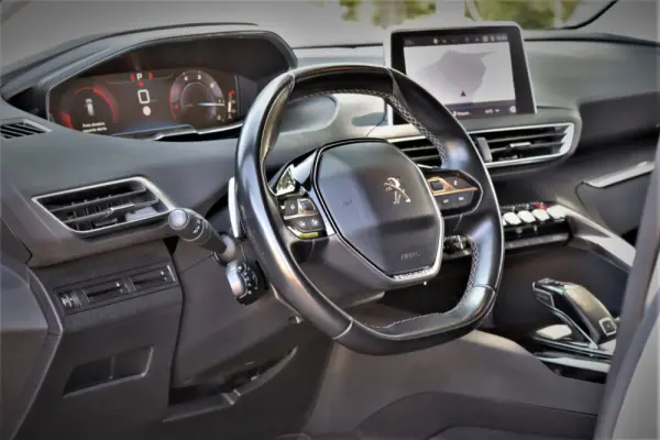 Peugeot 3008 1.5 BlueHDi Active Pack EAT8 10