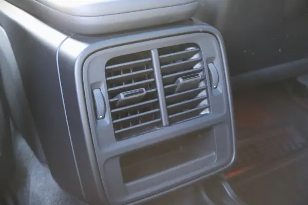 Porsche Taycan 4S 44