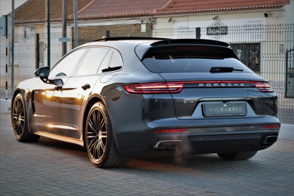 Porsche Panamera Sport Turismo 4 E-Hybrid 24