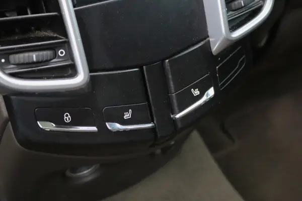 Porsche Cayenne S E-Hybrid 29