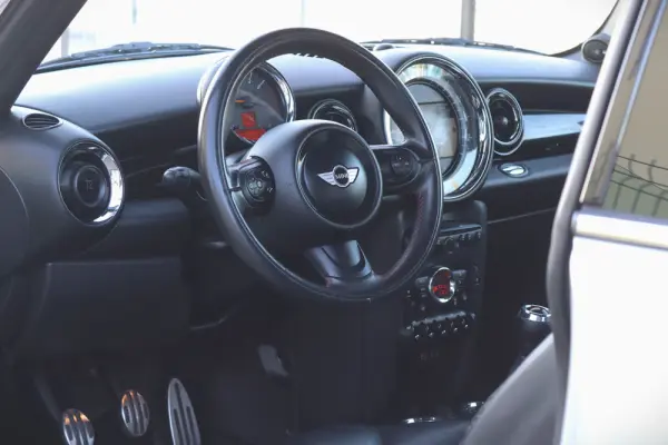 MINI 3 Portas John Cooper Works 15