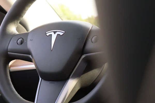 Tesla Model 3 Standard Range Plus RWD 16
