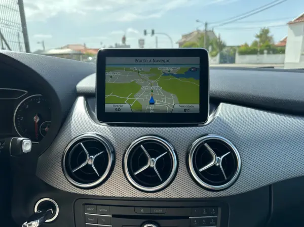 Mercedes-Benz B 180 (CDI) d 7G-DCT Urban 18