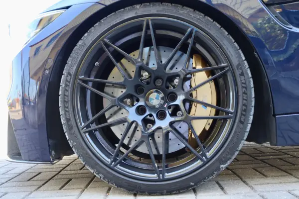 BMW M4 Auto 14