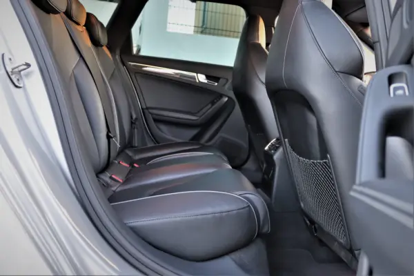 Audi RS4 Avant 4.2 FSi quattro S tronic 23
