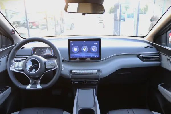 BYD Dolphin Surf 43.2 kWh Boost 4