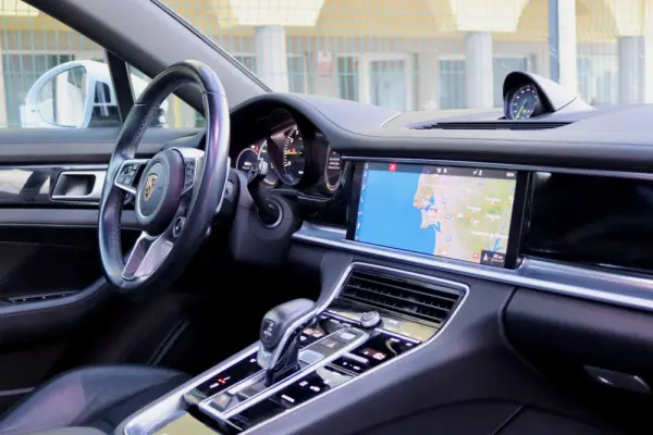 Porsche Panamera 4 E-Hybrid 32