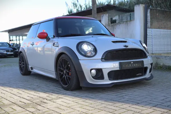 MINI 3 Portas John Cooper Works 8
