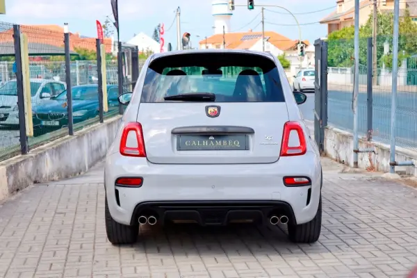 Abarth 595C 1.4 T-Jet Competizione 4