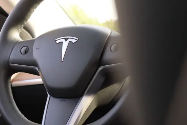 Tesla Model 3 Standard Range Plus RWD 17