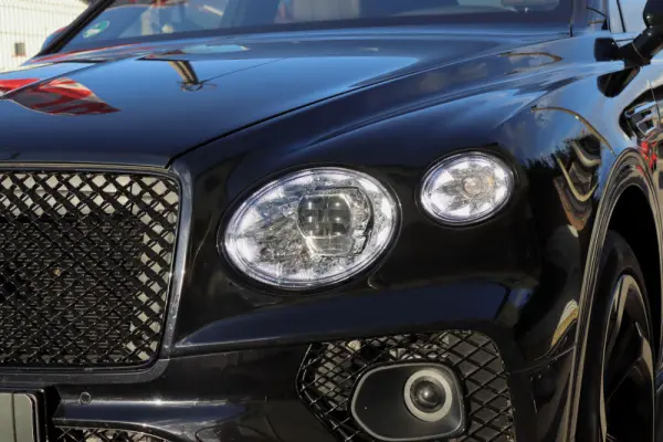 Bentley Bentayga V8 S Black Edition 11