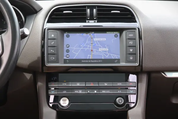 Jaguar F-Pace 20d Aut. Prestige 22