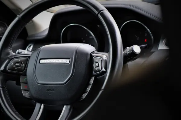 Land Rover Range Rover Evoque 2.0 TD4 SE Auto 9