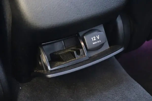 Mercedes-Benz E 220 d AMG Line 28