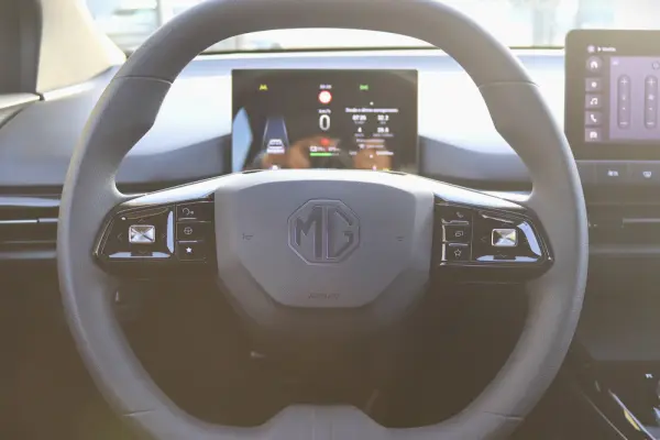 MG MG4 51 kWh Standard 19